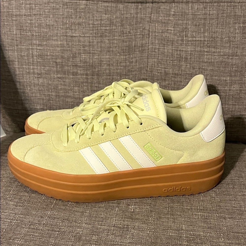 Adidas Women's Lime green Sneakers with gum Sole